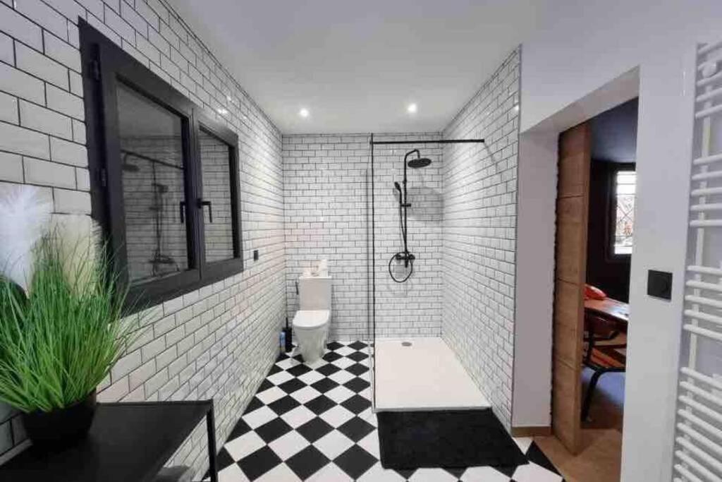 Вилла Le Loft Spa Balneo Grisolles  Экстерьер фото